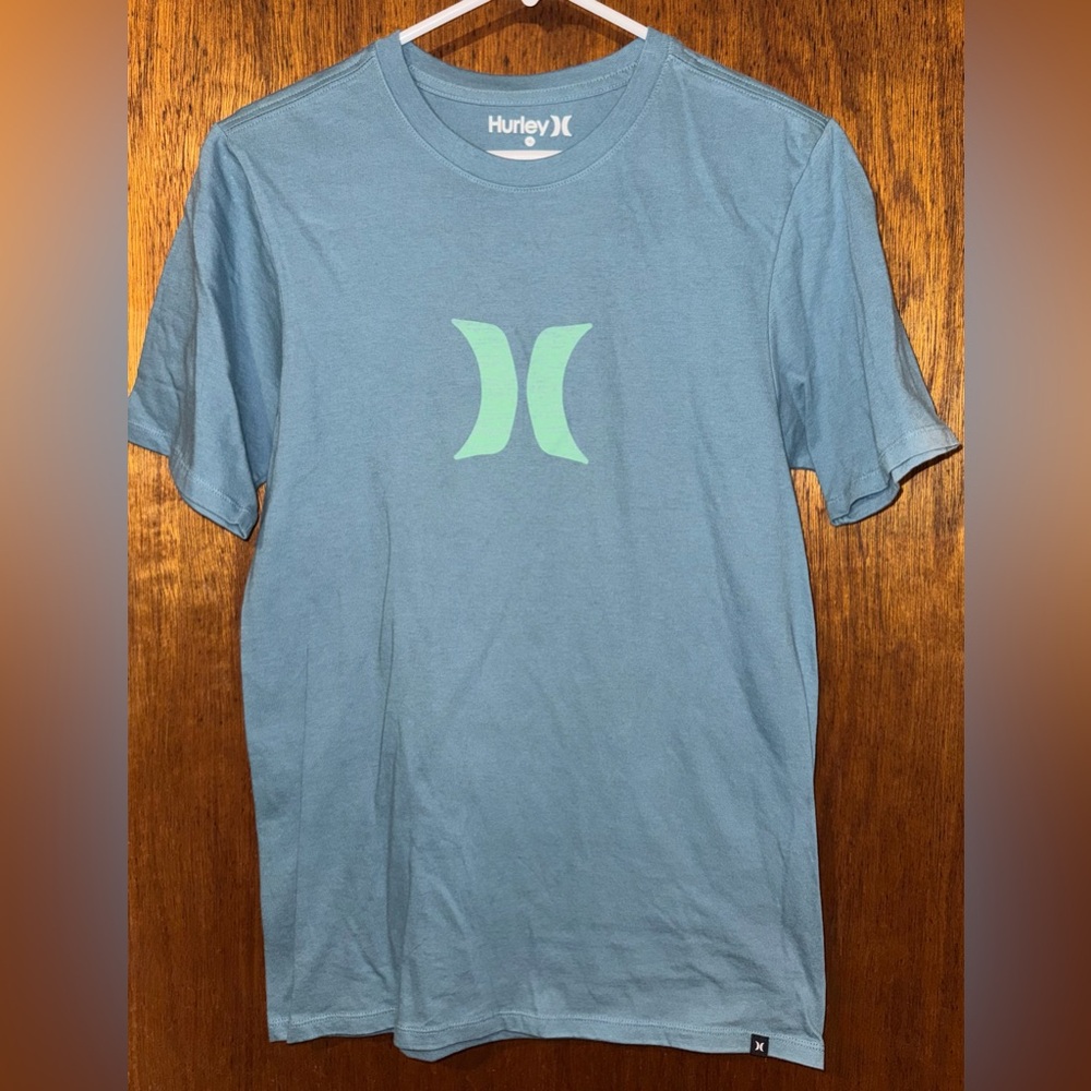 Hurley Blue Short Sleeve T-Shirt with Green Logo ~ Size Small